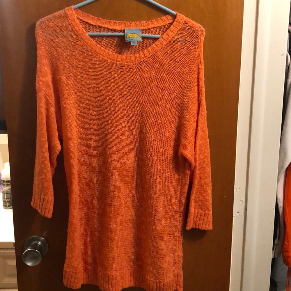 Light weight sweater